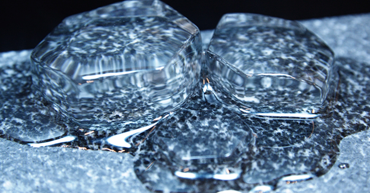 7 Ways to Melt Ice without Salt or Ice Melt